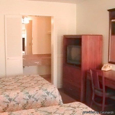 Hometown Inn Galion Room photo